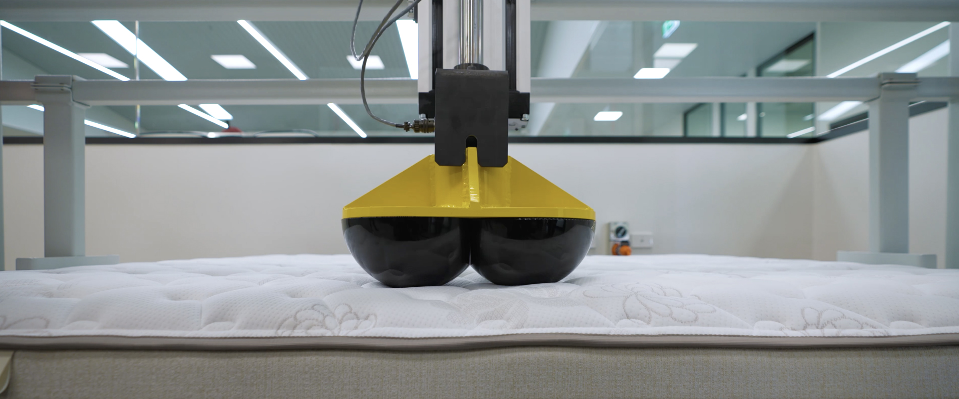 How We Test Our Mattresses Sealy New Zealand