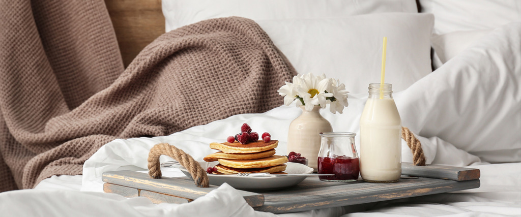 Breakfast in bed Banner