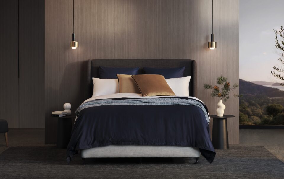 Desktop IMAGE HALF Acclaim 13